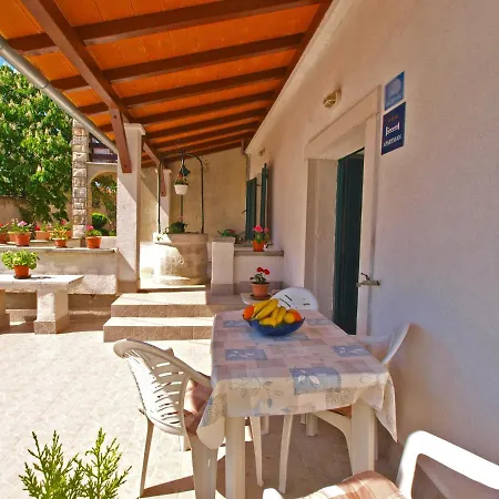 Family Friendly House With A Swimming Pool Smoljanci, Istria - Sredisnja Istra - 19598 Svetvincenat